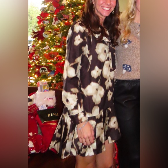 Tuckernuck Black and Cream Floral Long Sleeve Dress - Picture 11 of 14